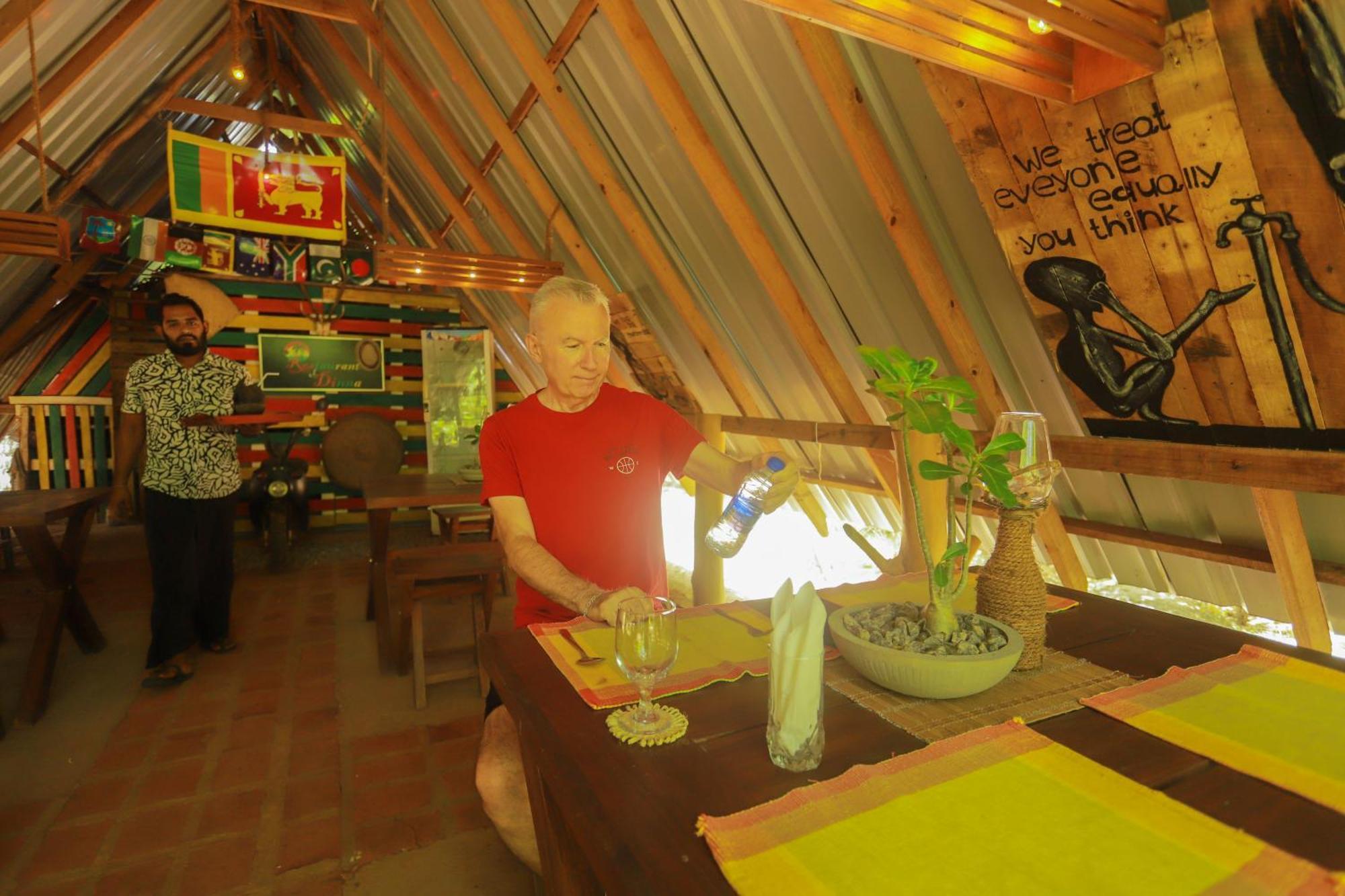 Dinna Nature Hostel 시기리야 외부 사진