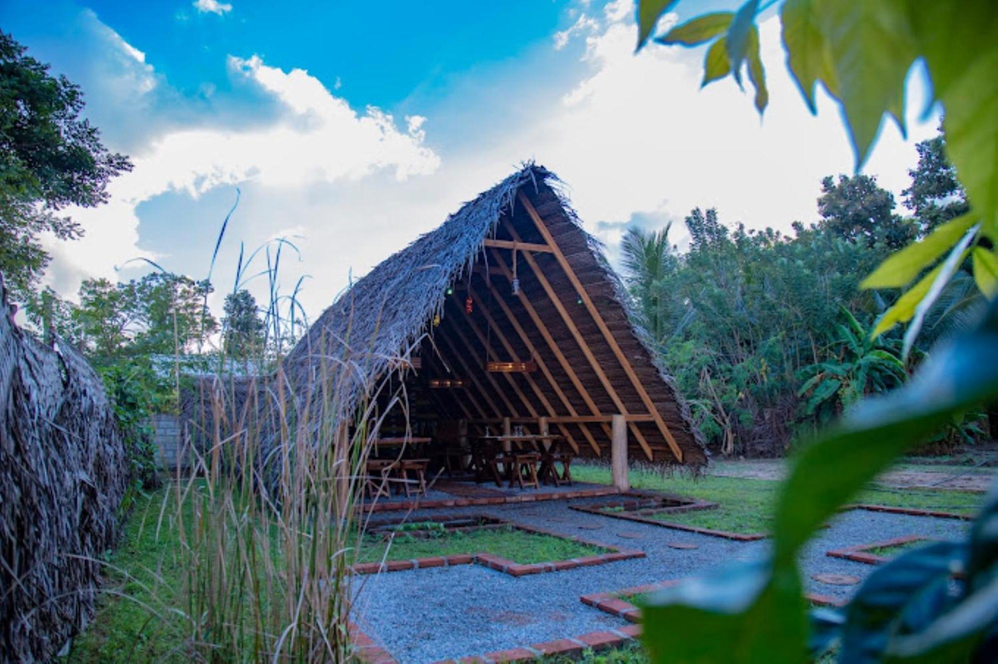 Dinna Nature Hostel 시기리야 외부 사진