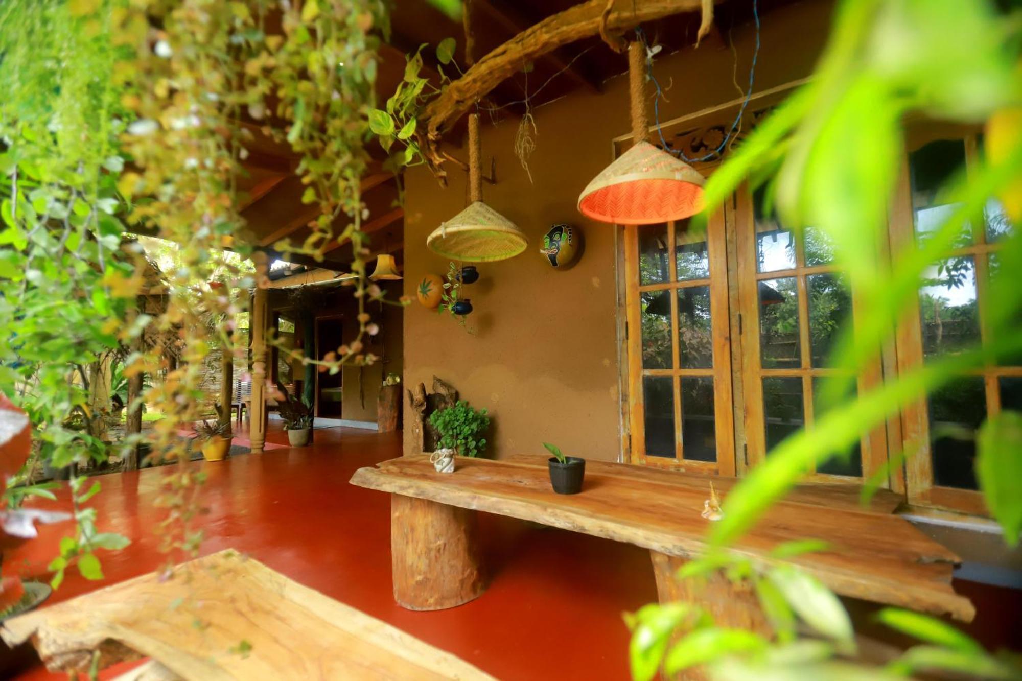 Dinna Nature Hostel 시기리야 외부 사진