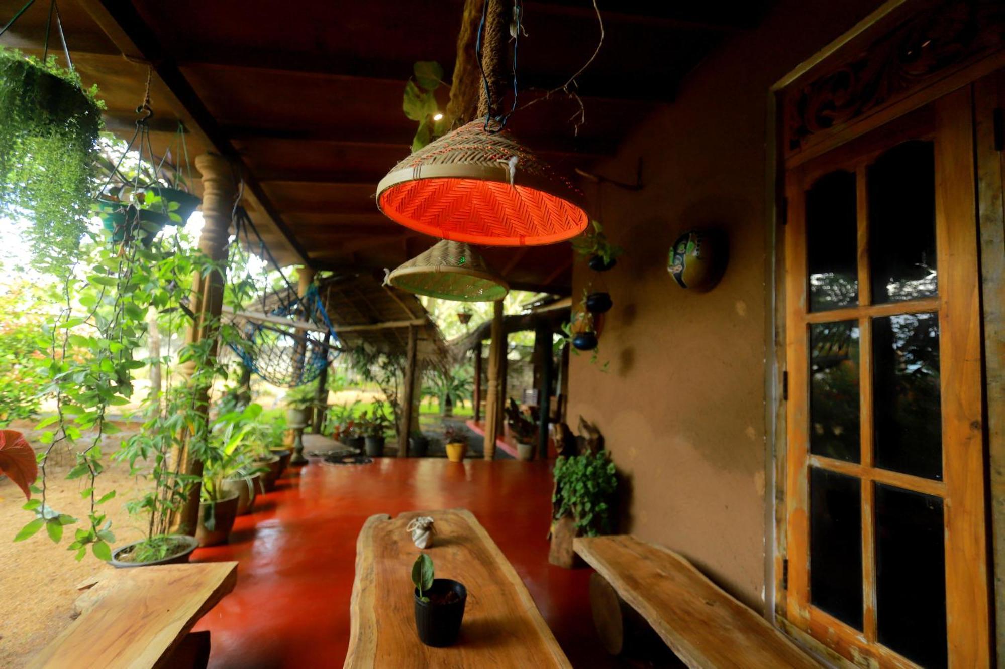 Dinna Nature Hostel 시기리야 외부 사진