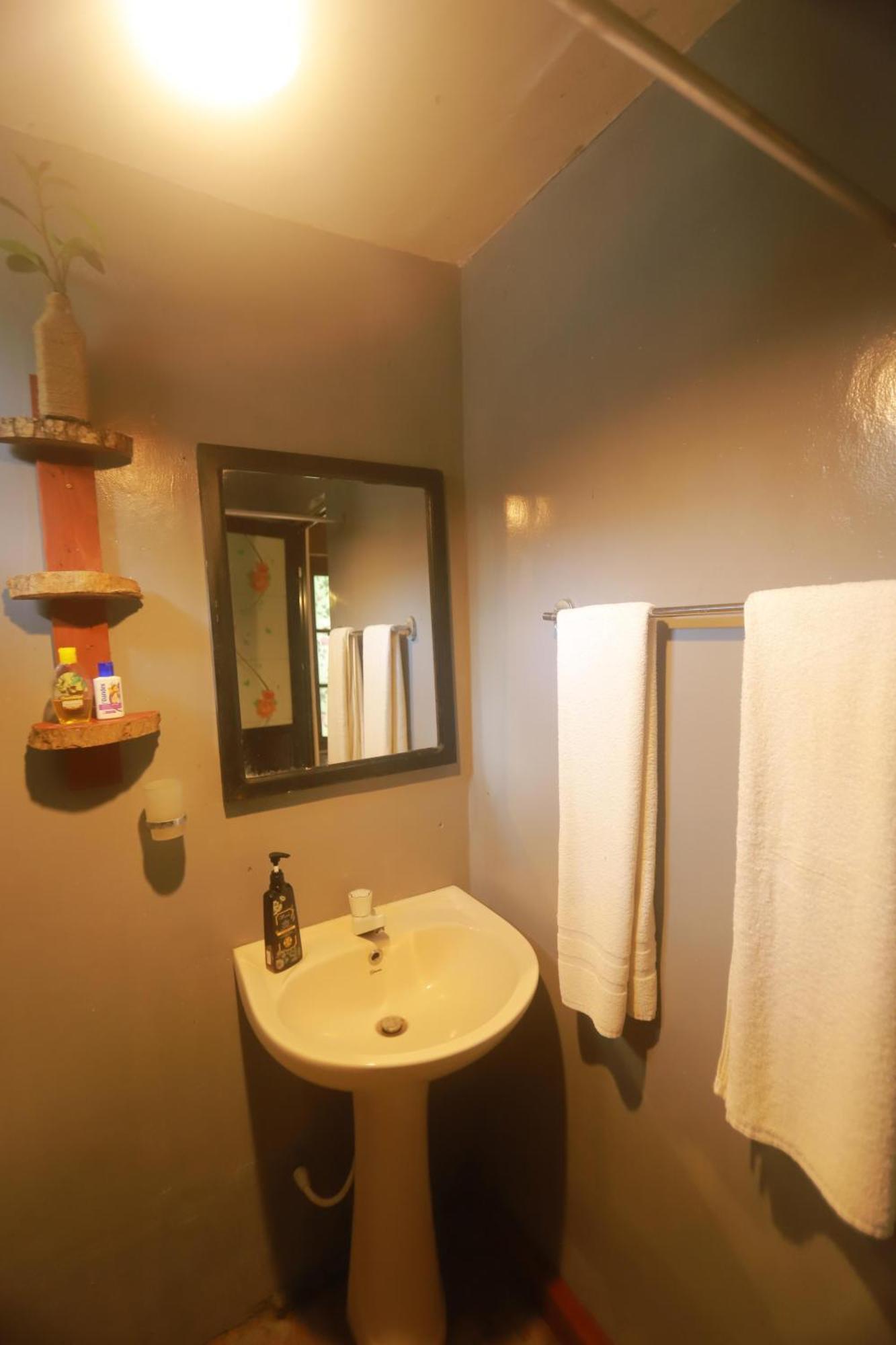 Dinna Nature Hostel 시기리야 외부 사진