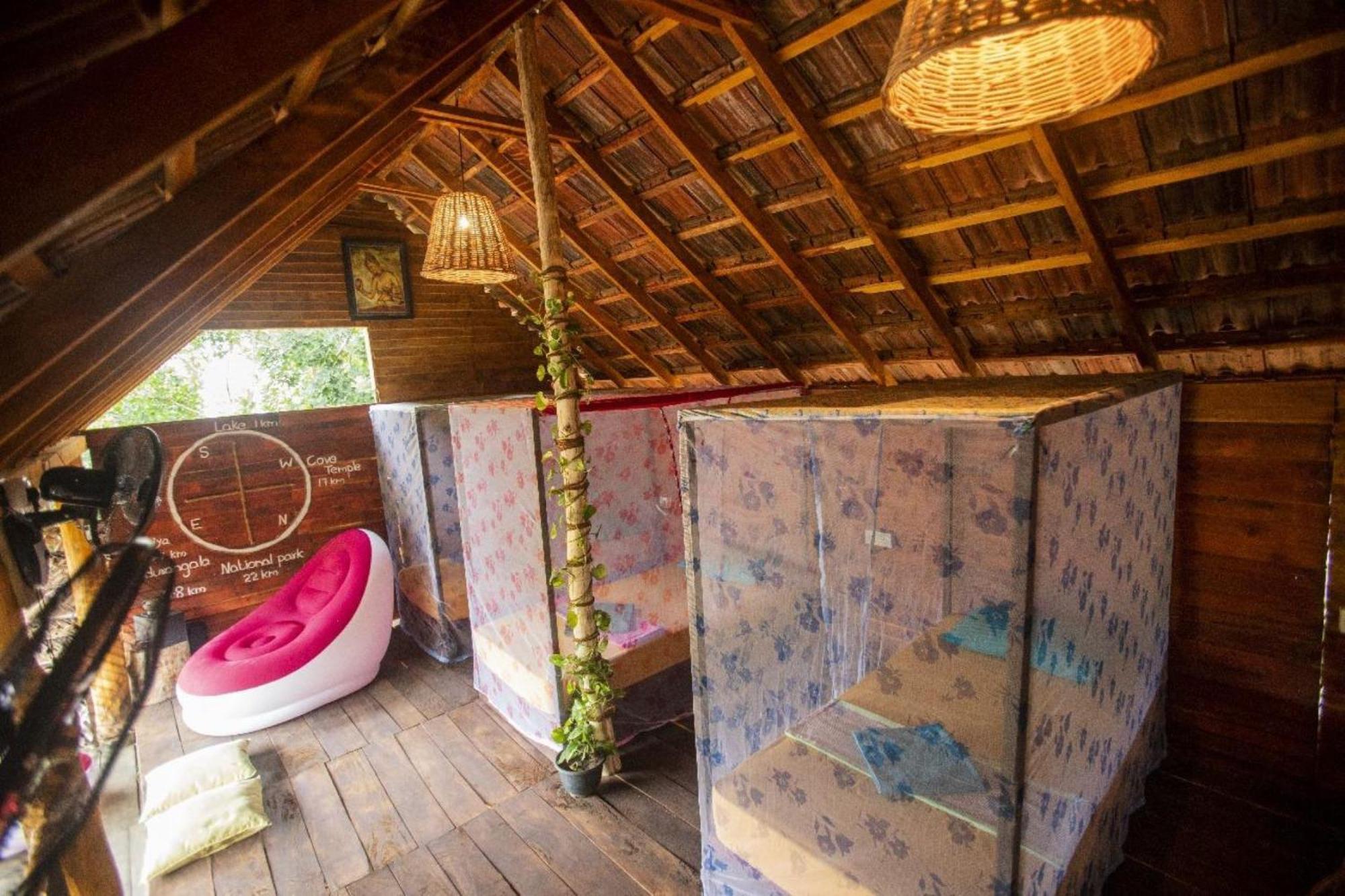 Dinna Nature Hostel 시기리야 외부 사진